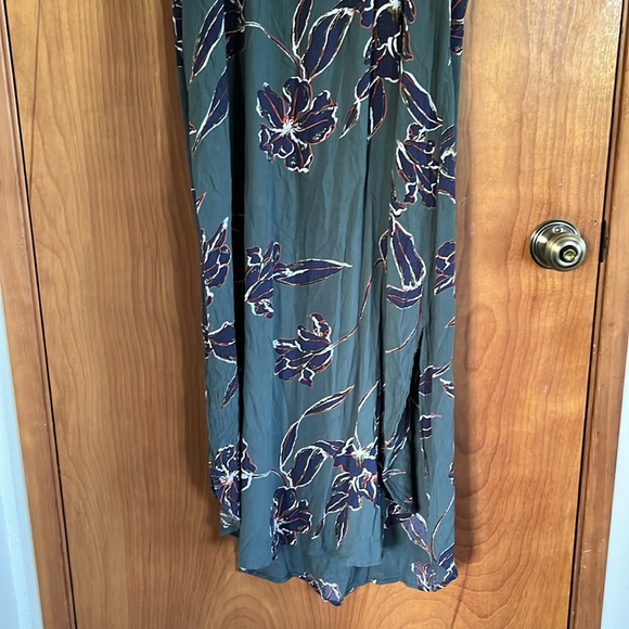 O’Neil women’s medium dress - Picture 5 of 6